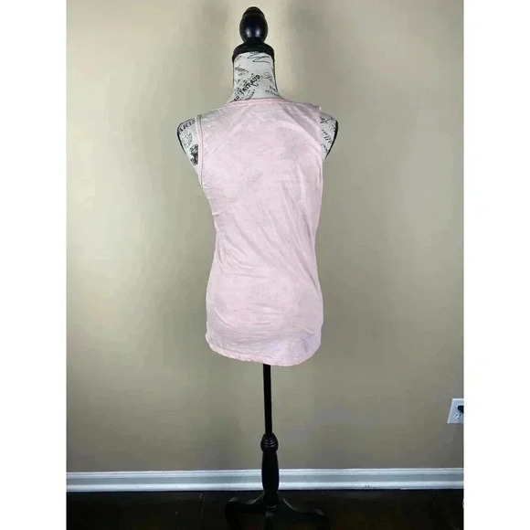 3/$25 Bundle of Women's Tee shirt-size XS - Picture 4 of 8